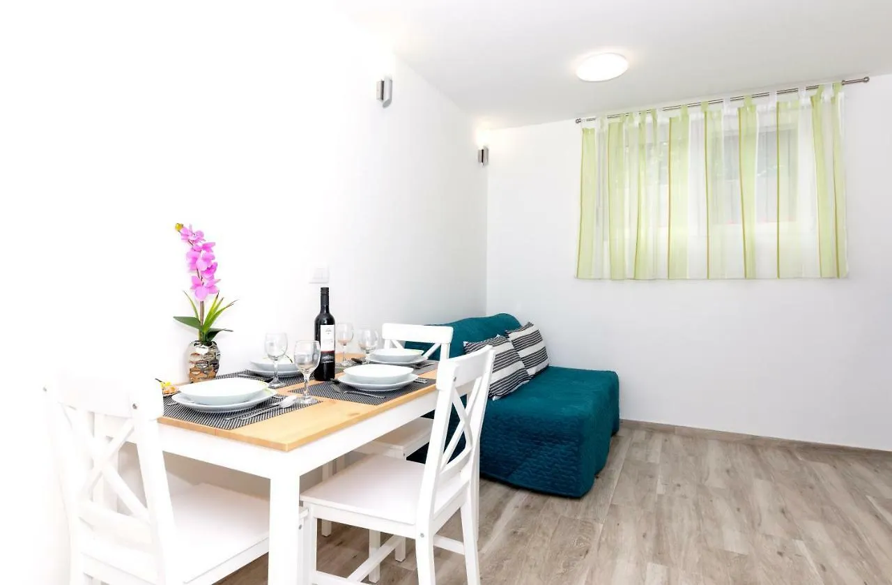 Apartments West Coast 스플리트